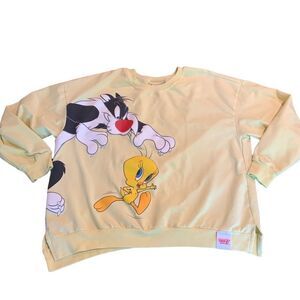 Looney Tunes Yellow Top Tweetie Bird Jrs 21 XXXG Sylvester Cat